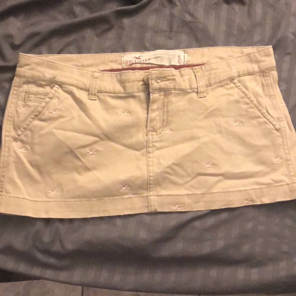Hollister skirt!( 2 for 15)